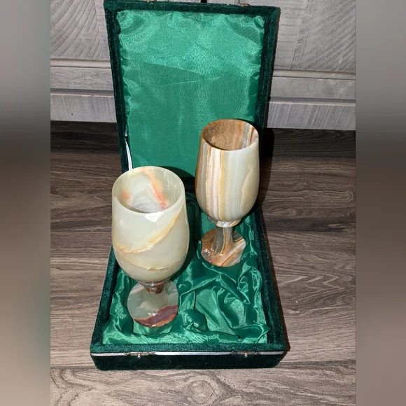 2 Genuine Stone Real Solid Onyx Chalices Cups Heavy in the case 8"T x 2.25" W - Picture 3 of 11